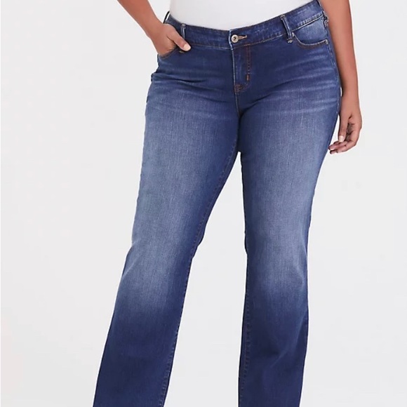 Torrid Relaxed Boot Jean-Vintage Stretch 22S